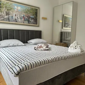 Old Town Apolon Luxury Apartment Split
